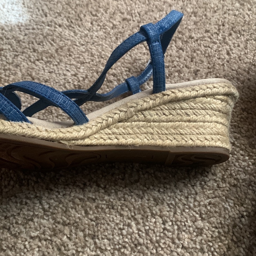 Sandals - Picture 5 of 5